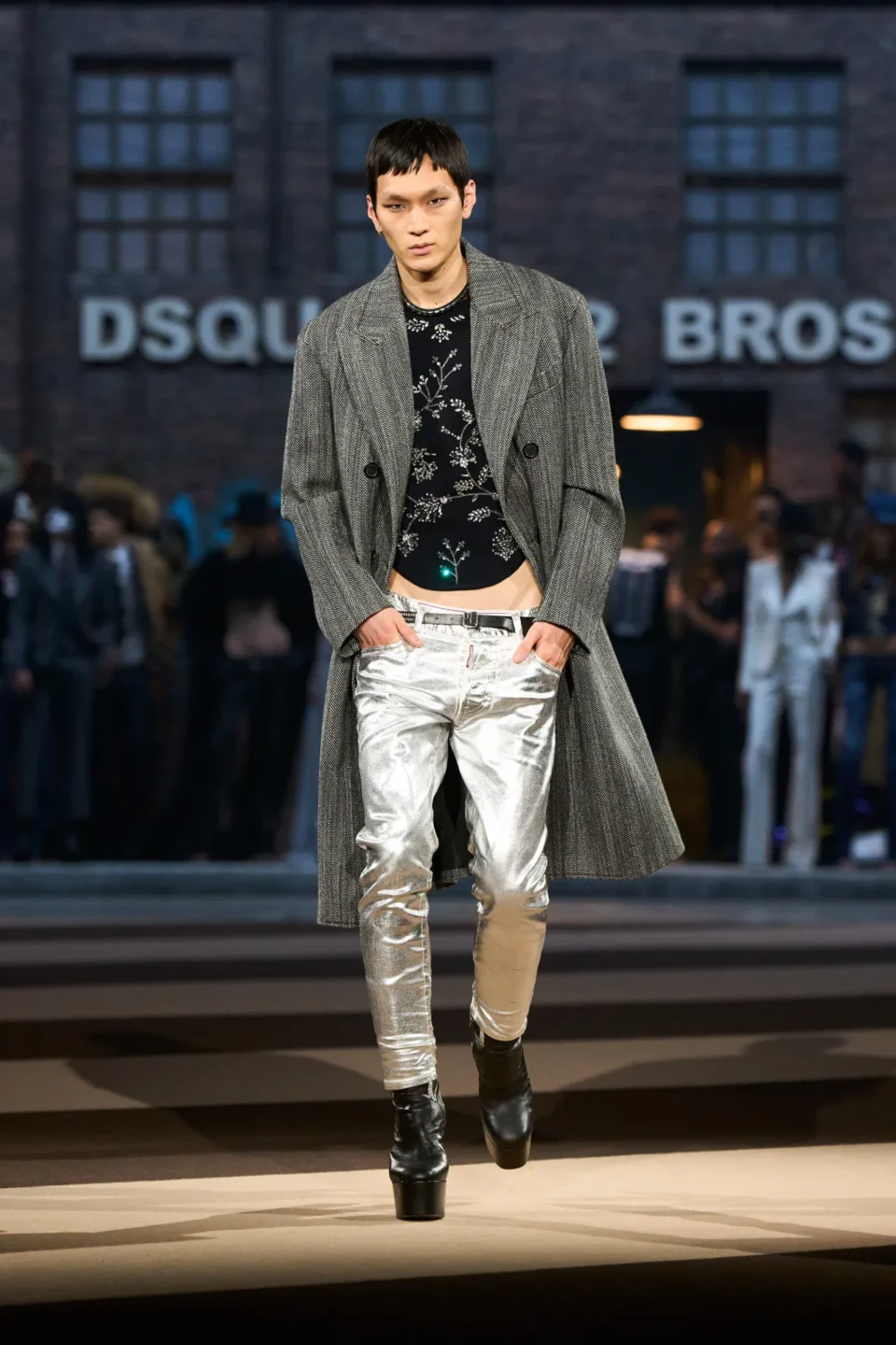 00057-dsquared2-fall-2025-ready-to-wear-credit-gorunway