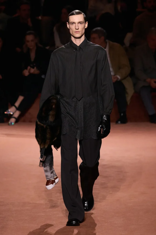 00058-fendi-fall-2025-ready-to-wear-credit-gorunway