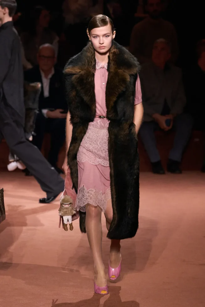 00060-fendi-fall-2025-ready-to-wear-credit-gorunway