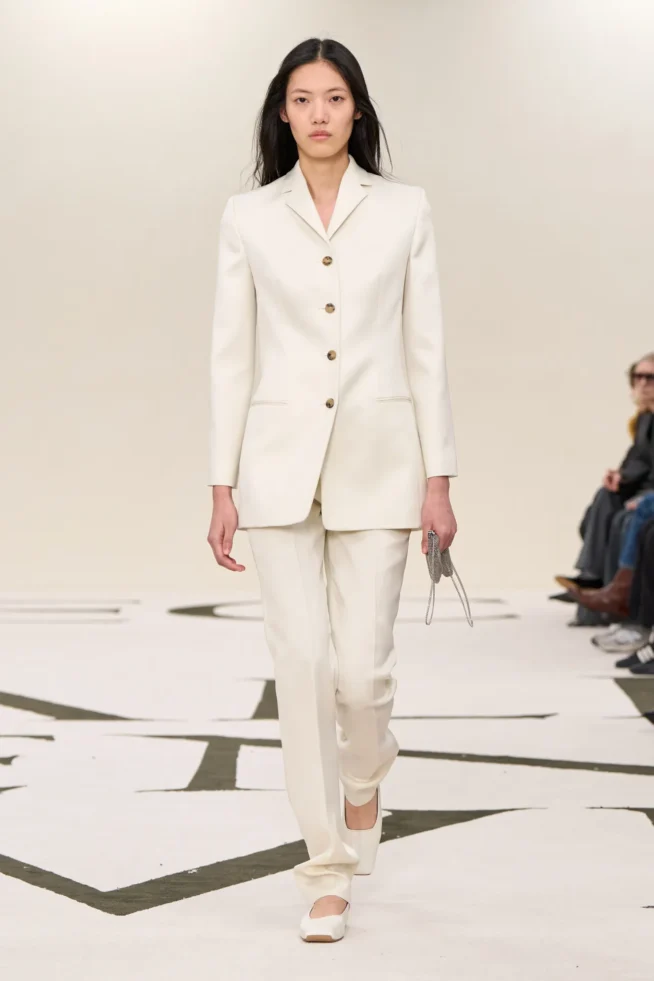 00061-calvin-klein-collection-fall-2025-ready-to-wear-credit-brand