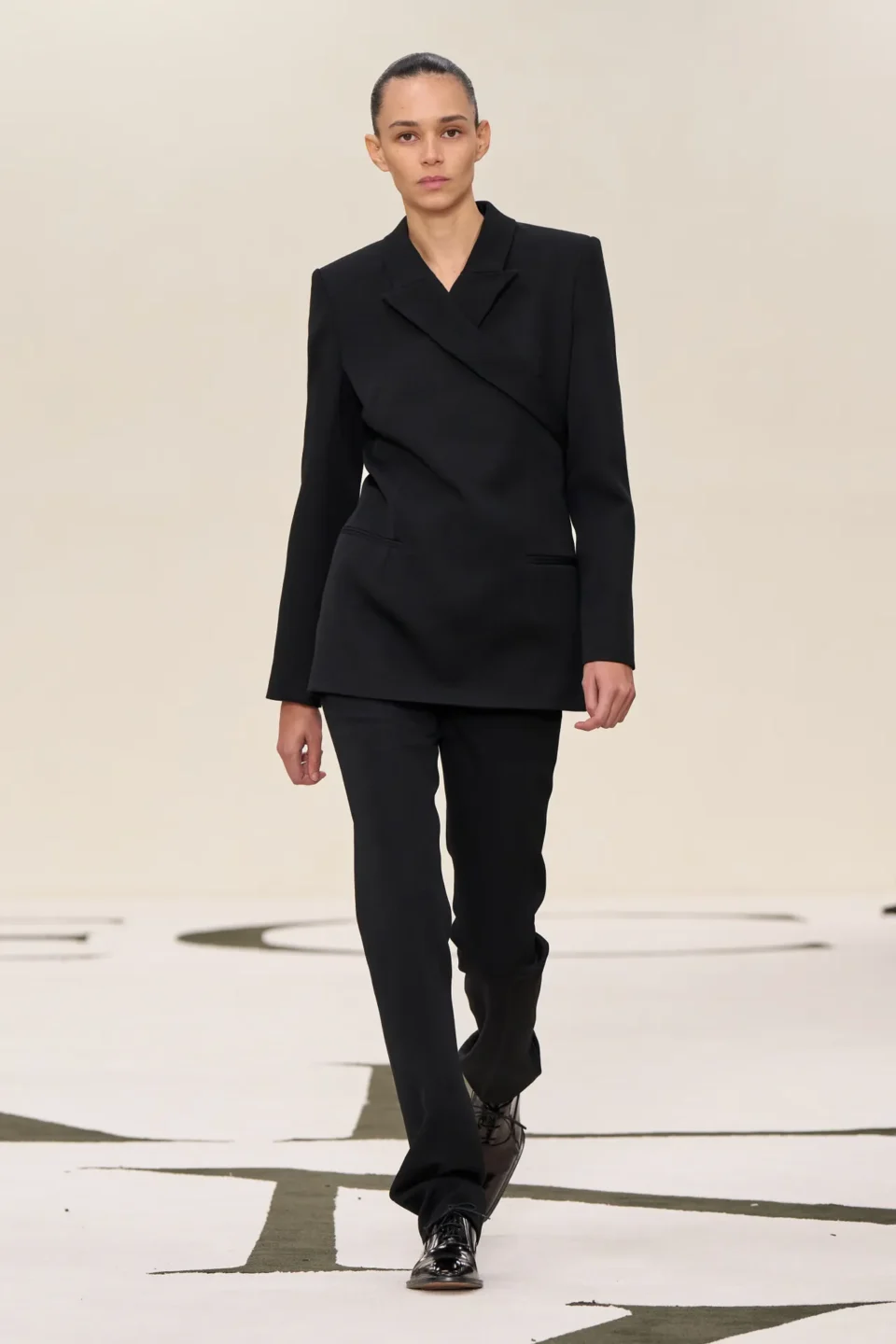 00062-calvin-klein-collection-fall-2025-ready-to-wear-credit-brand