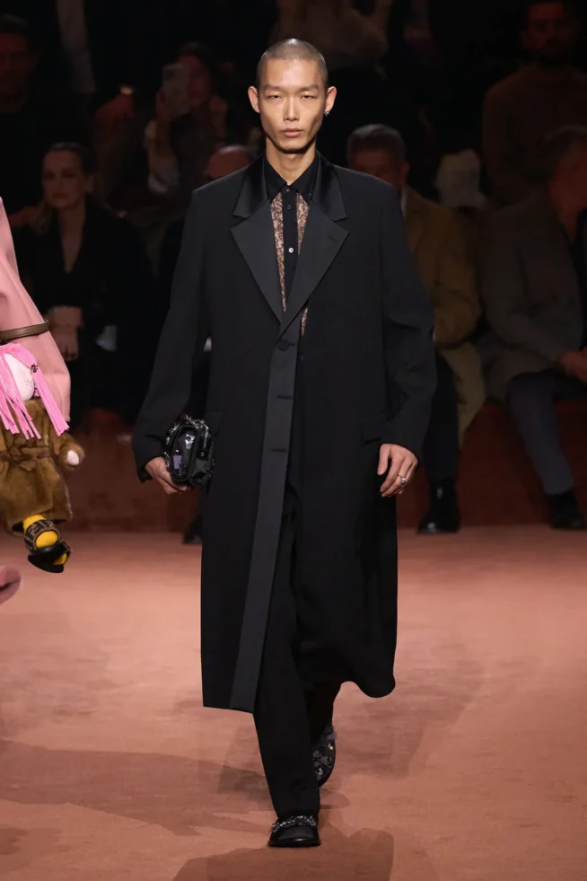 00077-fendi-fall-2025-ready-to-wear-credit-gorunway