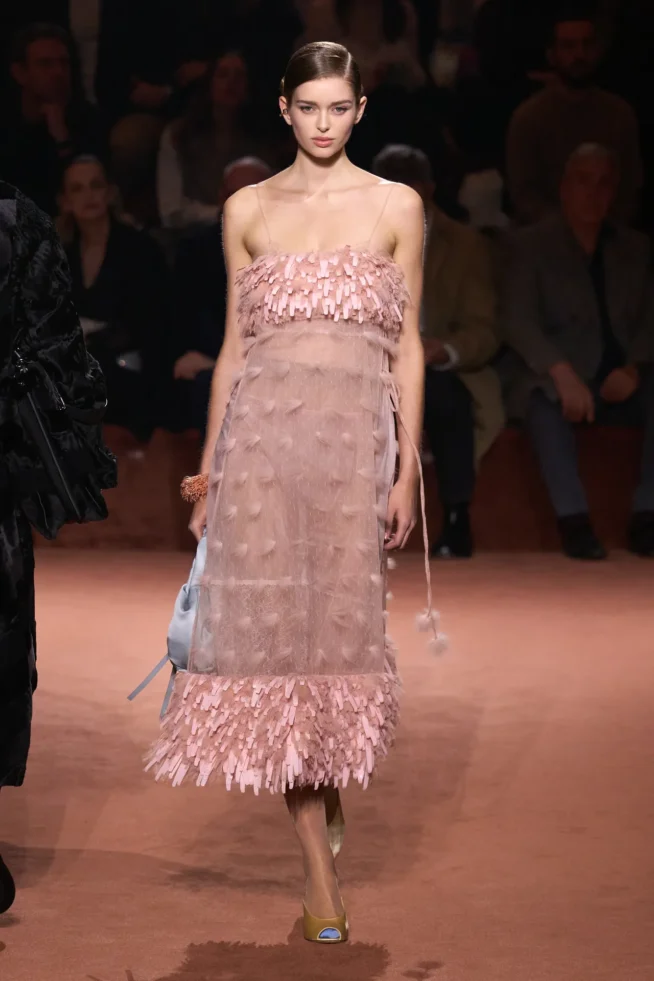 00082-fendi-fall-2025-ready-to-wear-credit-gorunway