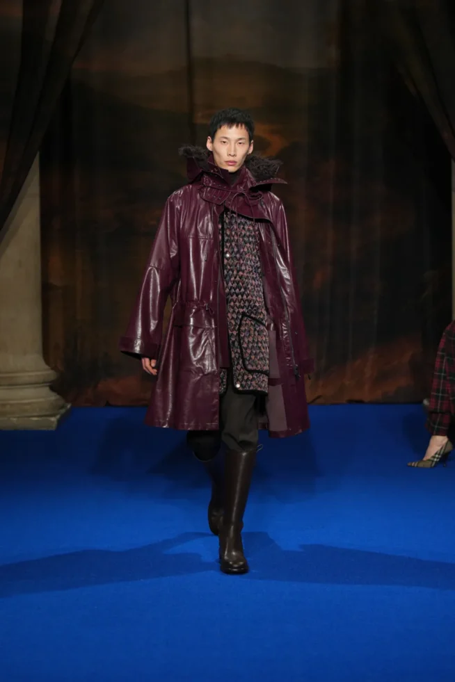 DT_BURBERRY_2025_W25_FEBRUARY_SHOW_RUNWAY_LOOK_FRONT_15_RGB _2x3
