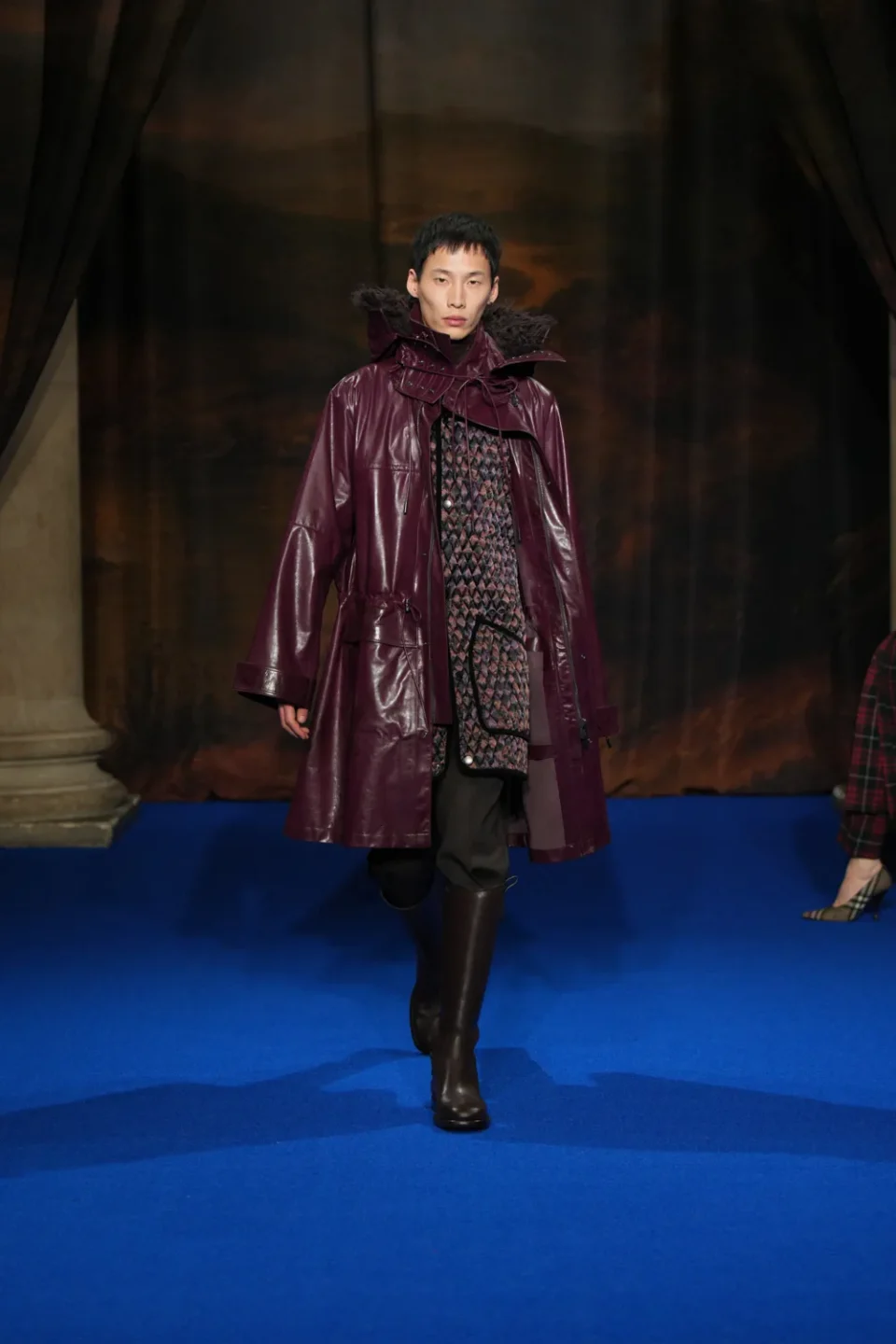 DT_BURBERRY_2025_W25_FEBRUARY_SHOW_RUNWAY_LOOK_FRONT_15_RGB _2x3