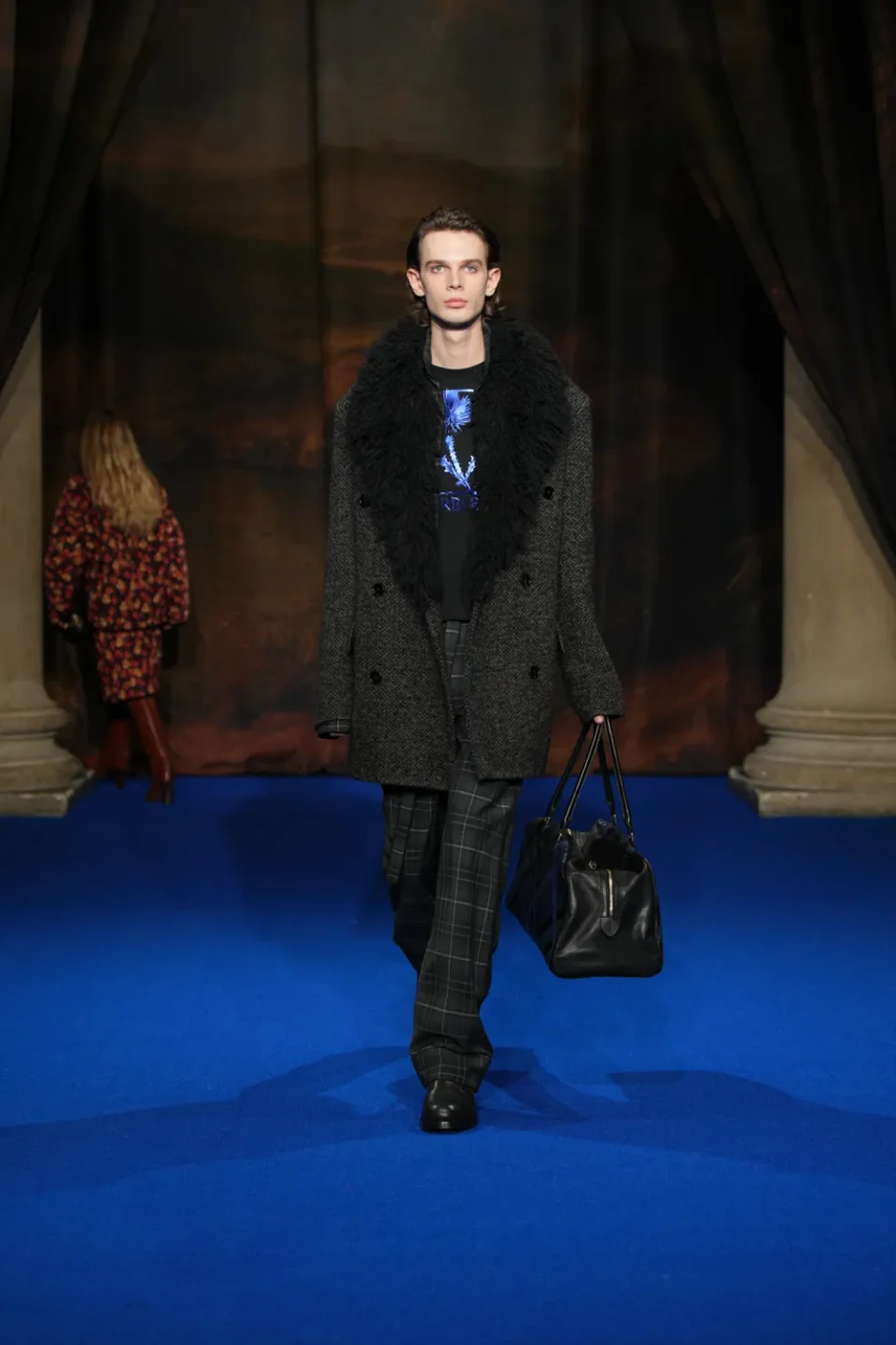 DT_BURBERRY_2025_W25_FEBRUARY_SHOW_RUNWAY_LOOK_FRONT_22_RGB _2x3