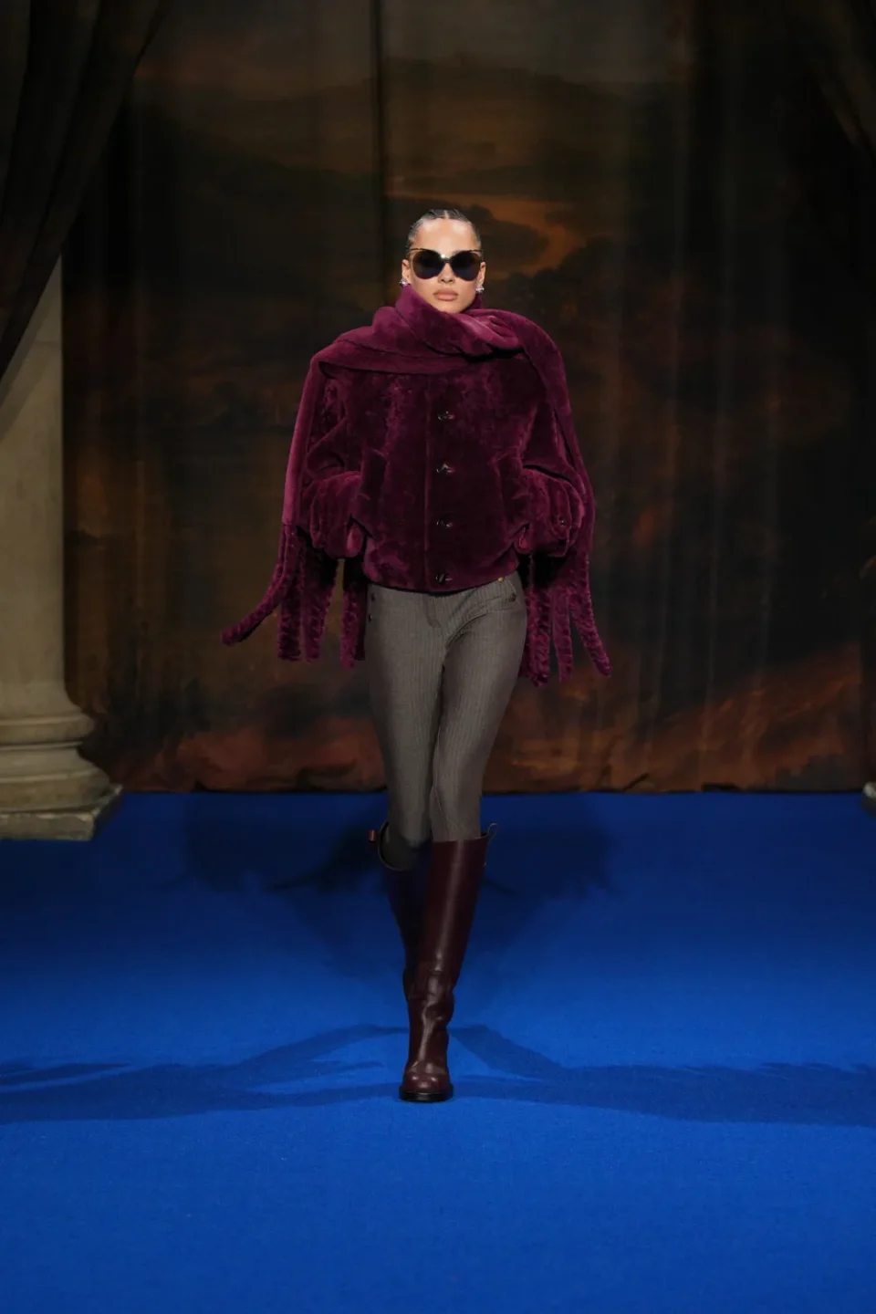 DT_BURBERRY_2025_W25_FEBRUARY_SHOW_RUNWAY_LOOK_FRONT_29_RGB _2x3