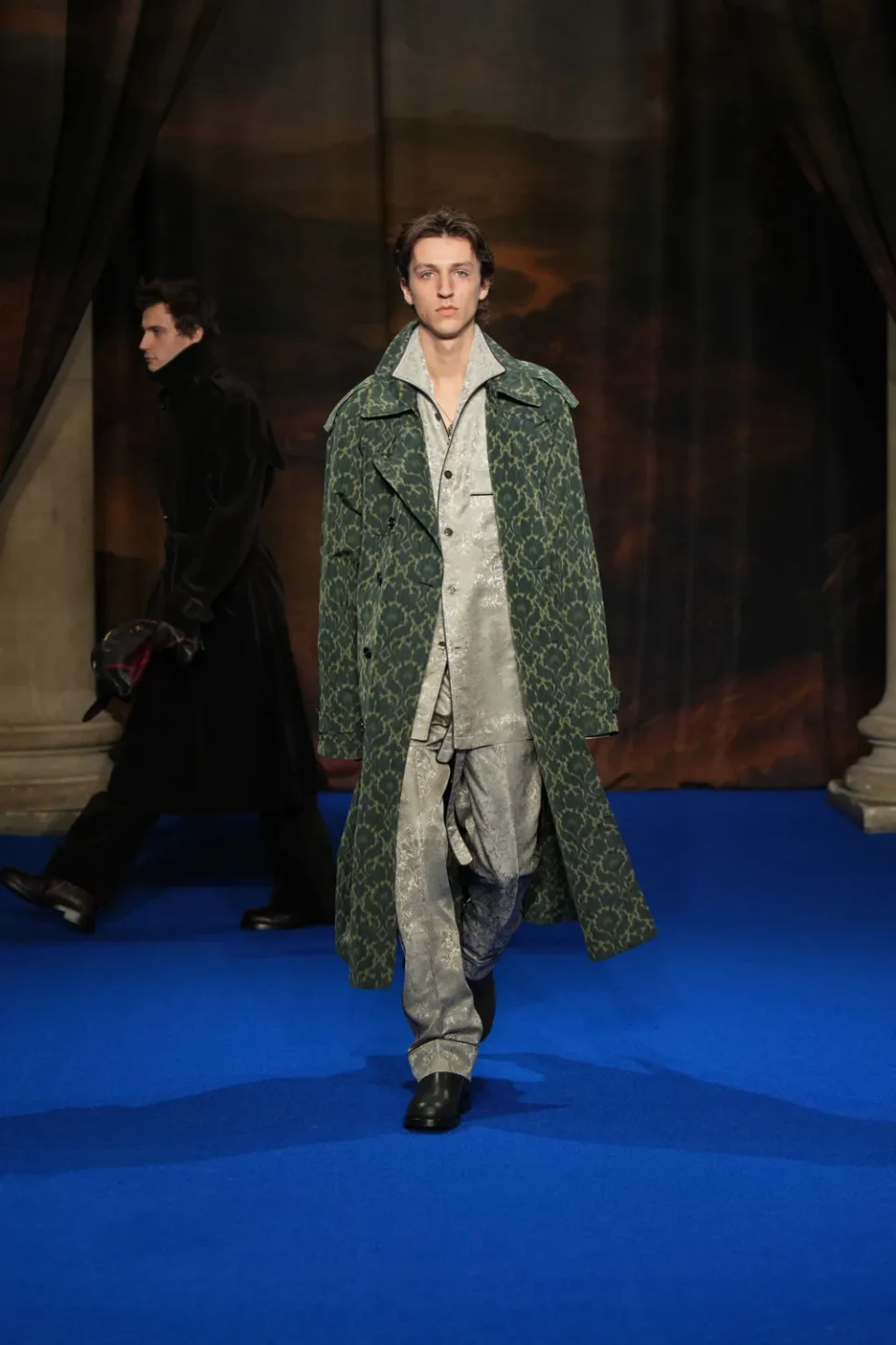DT_BURBERRY_2025_W25_FEBRUARY_SHOW_RUNWAY_LOOK_FRONT_39_RGB _2x3