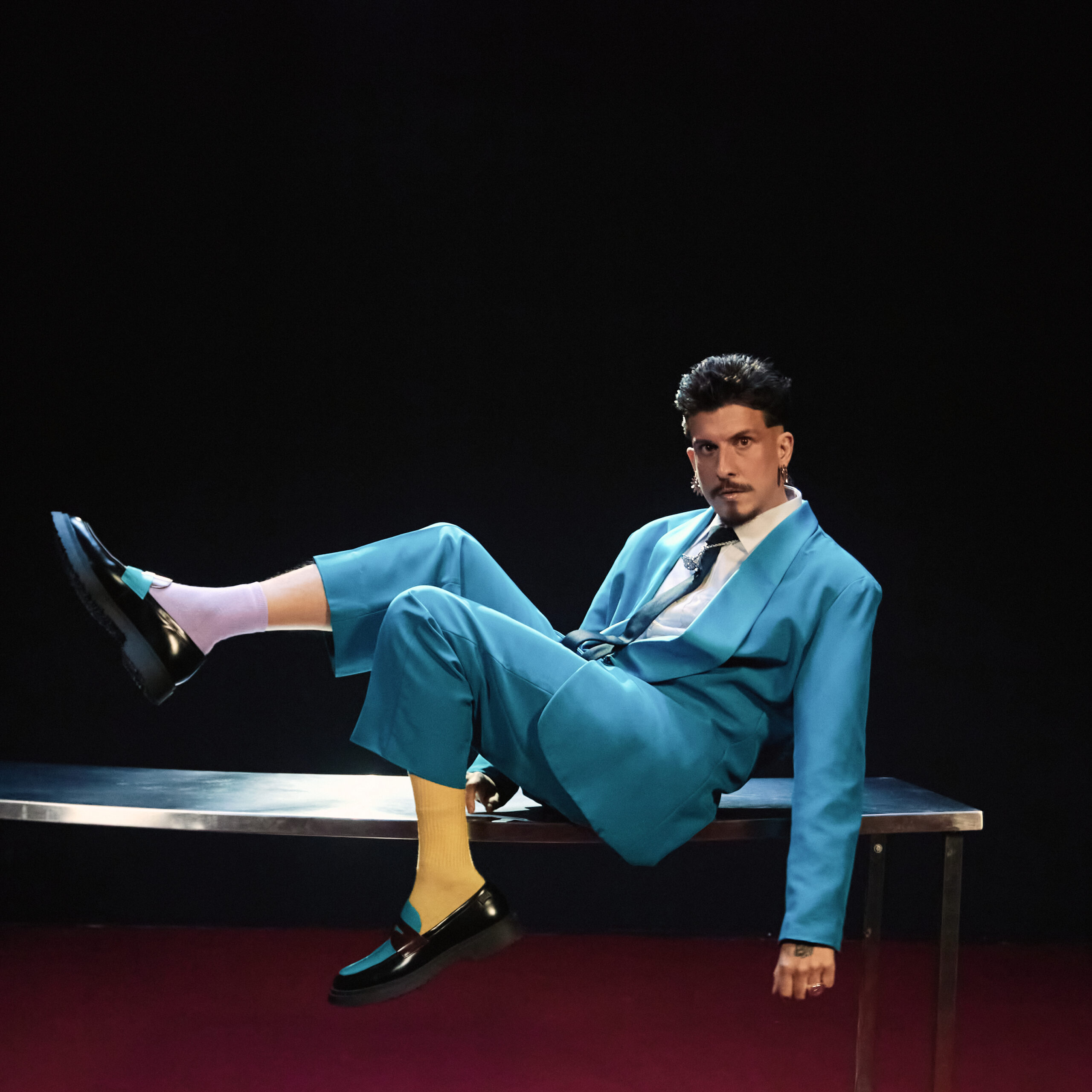FFW Sounds: Getúlio Abelha, da estreia com “Marmota” ao retorno com “Autópsia”.
Explorando novas sonoridades, mas sem perder a essência, Getúlio retorna com “Autópsia”, um álbum que disseca sua trajetória e inquietações.