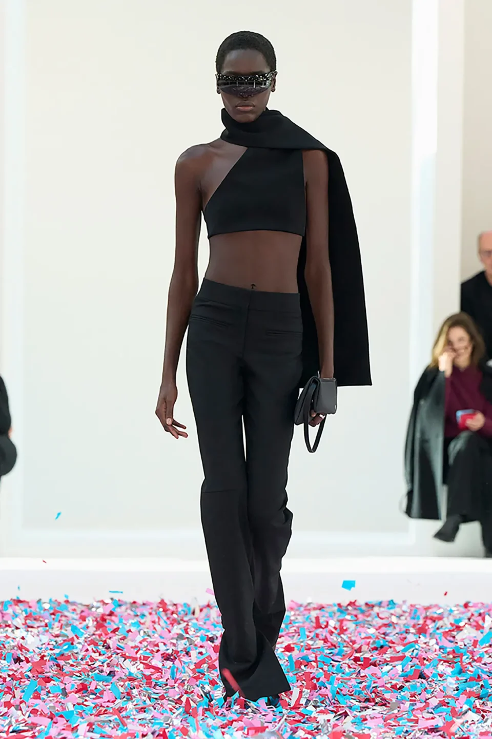 00002-courreges-fall-2025-ready-to-wear-credit-brand