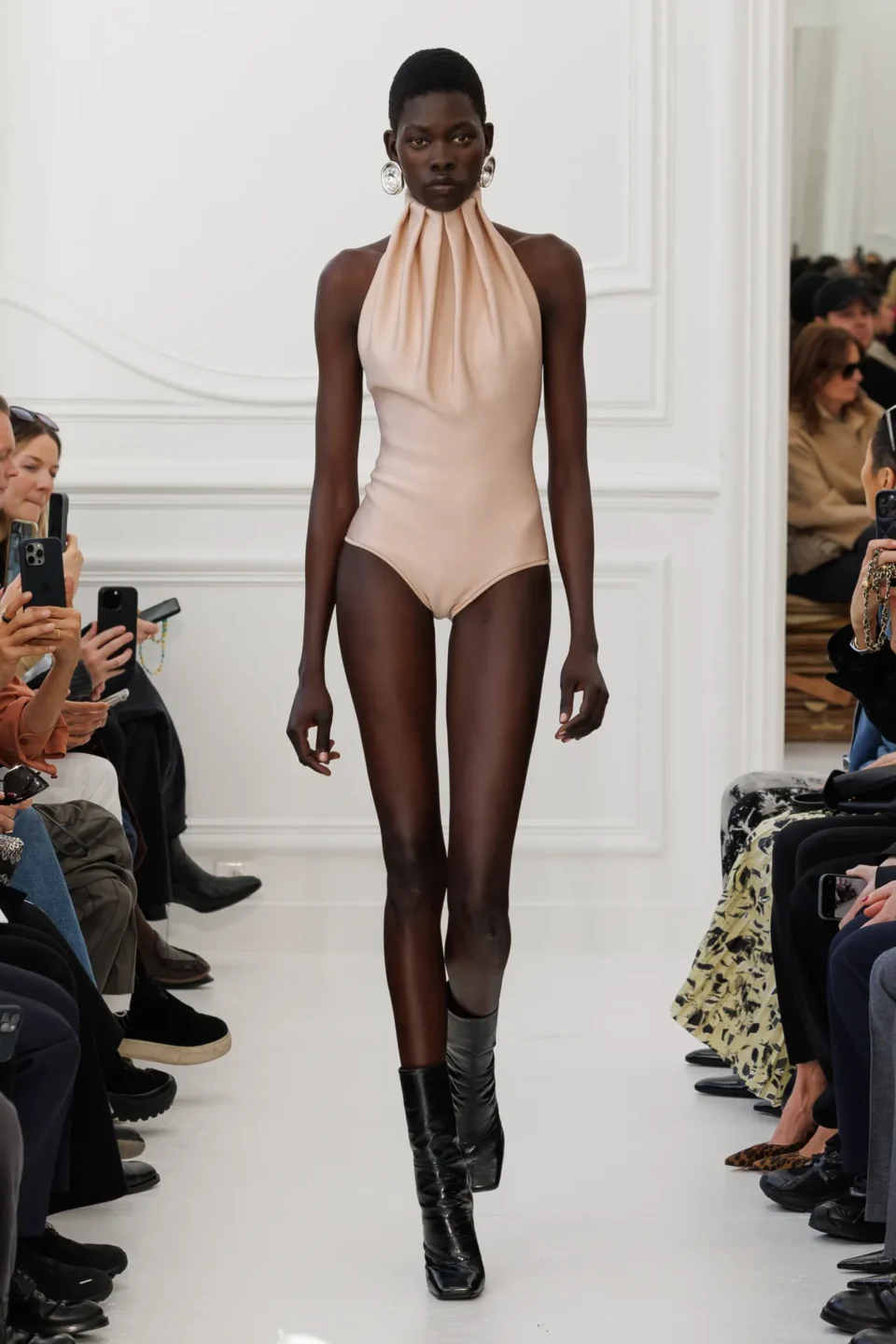 00002-givenchy-fall-2025-ready-to-wear-credit-brand
