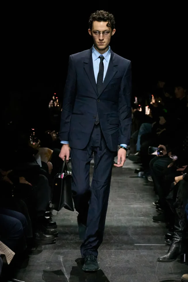 00003-balenciaga-fall-2025-ready-to-wear-credit-gorunway