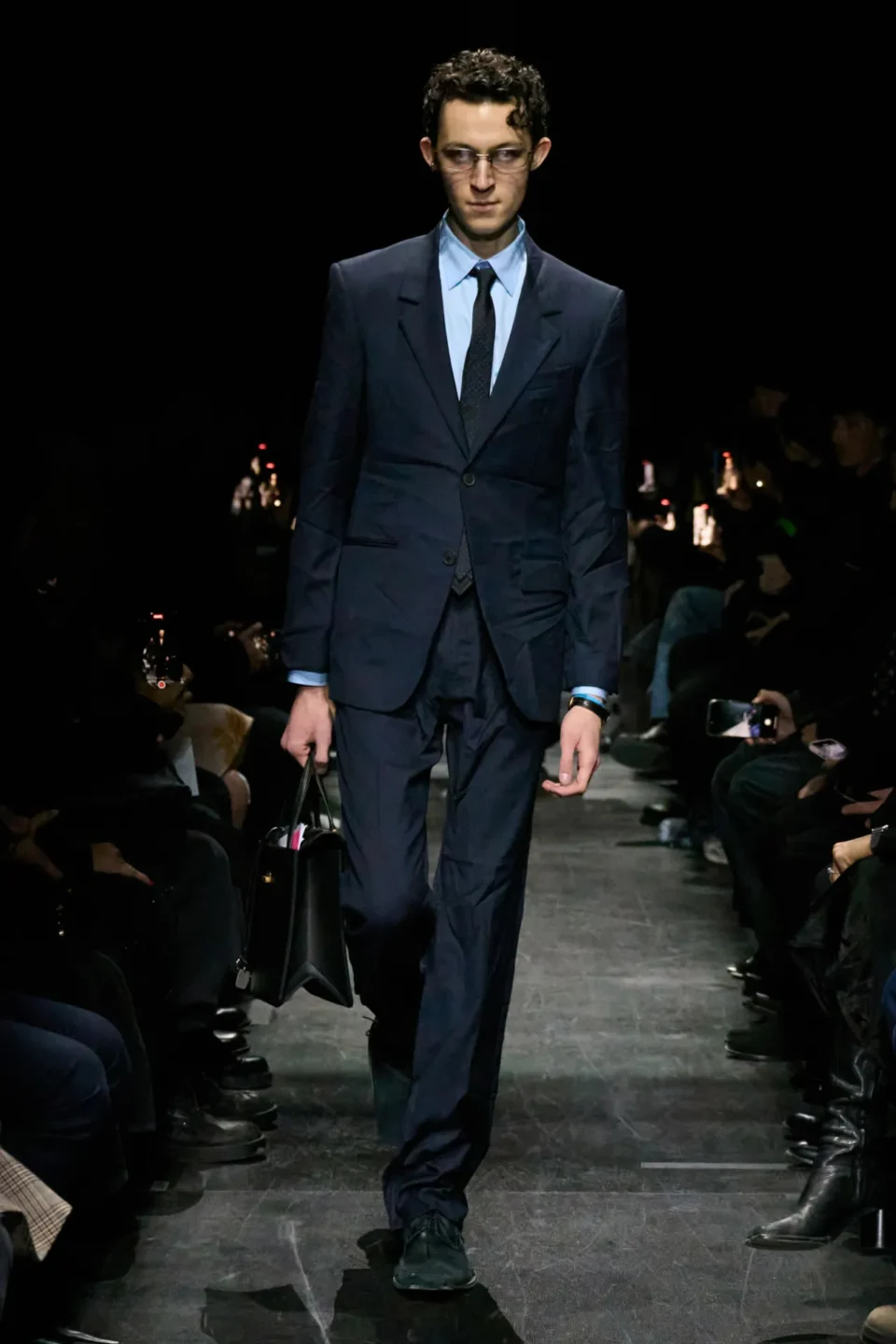 00003-balenciaga-fall-2025-ready-to-wear-credit-gorunway