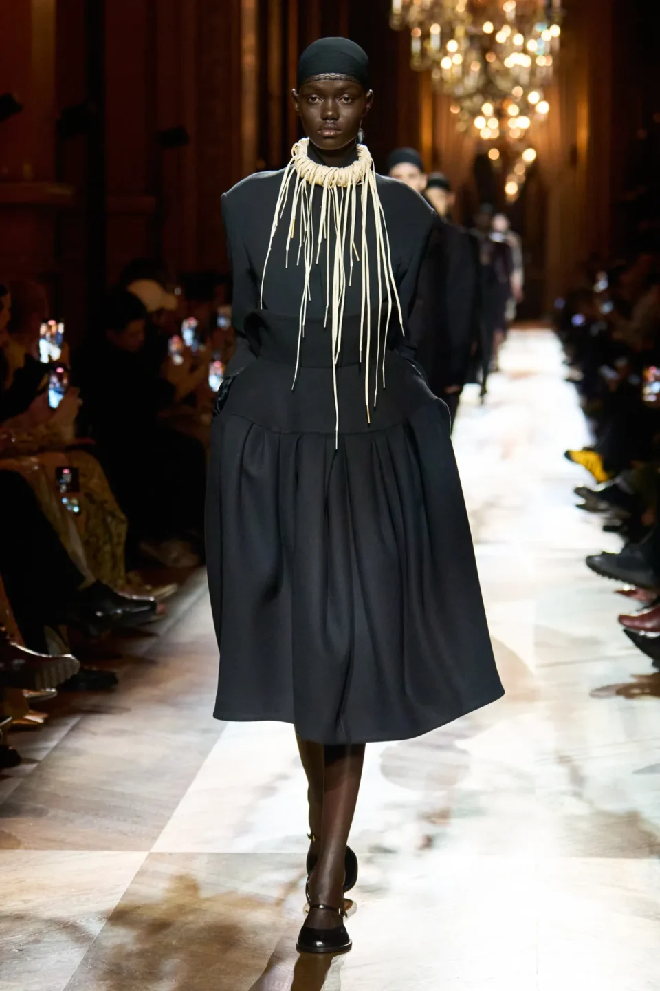 00003-dries-van-noten-fall-2025-ready-to-wear-credit-gorunway