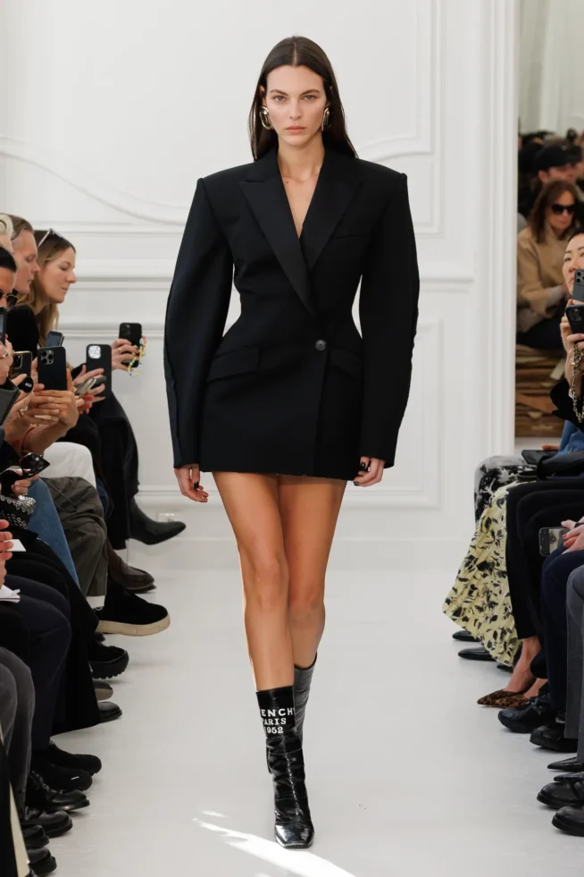 00003-givenchy-fall-2025-ready-to-wear-credit-brand