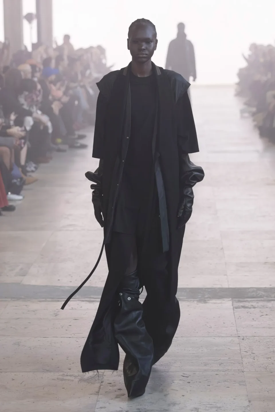 00003-rick-owens-fall-2025-ready-to-wear-credit-brand