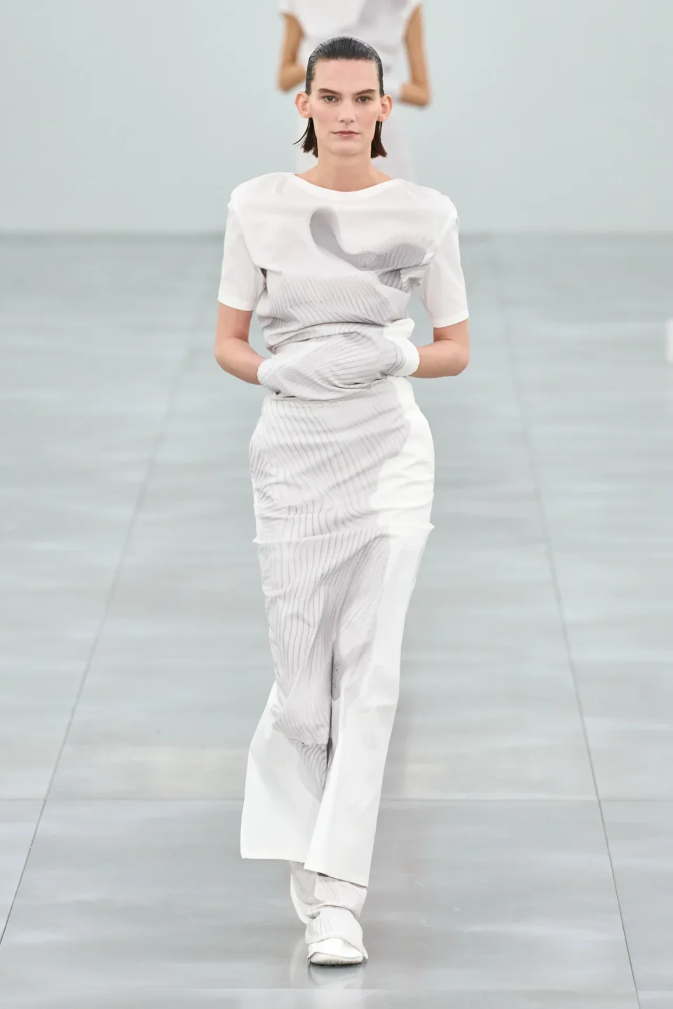 00004-issey-miyake-fall-2025-ready-to-wear-credit-gorunway