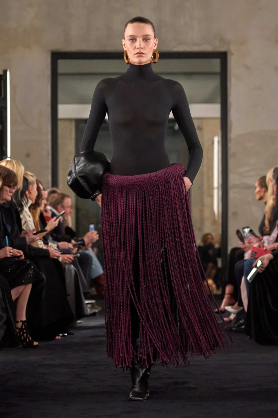 00005-alaia-fall-2025-ready-to-wear-credit-brand