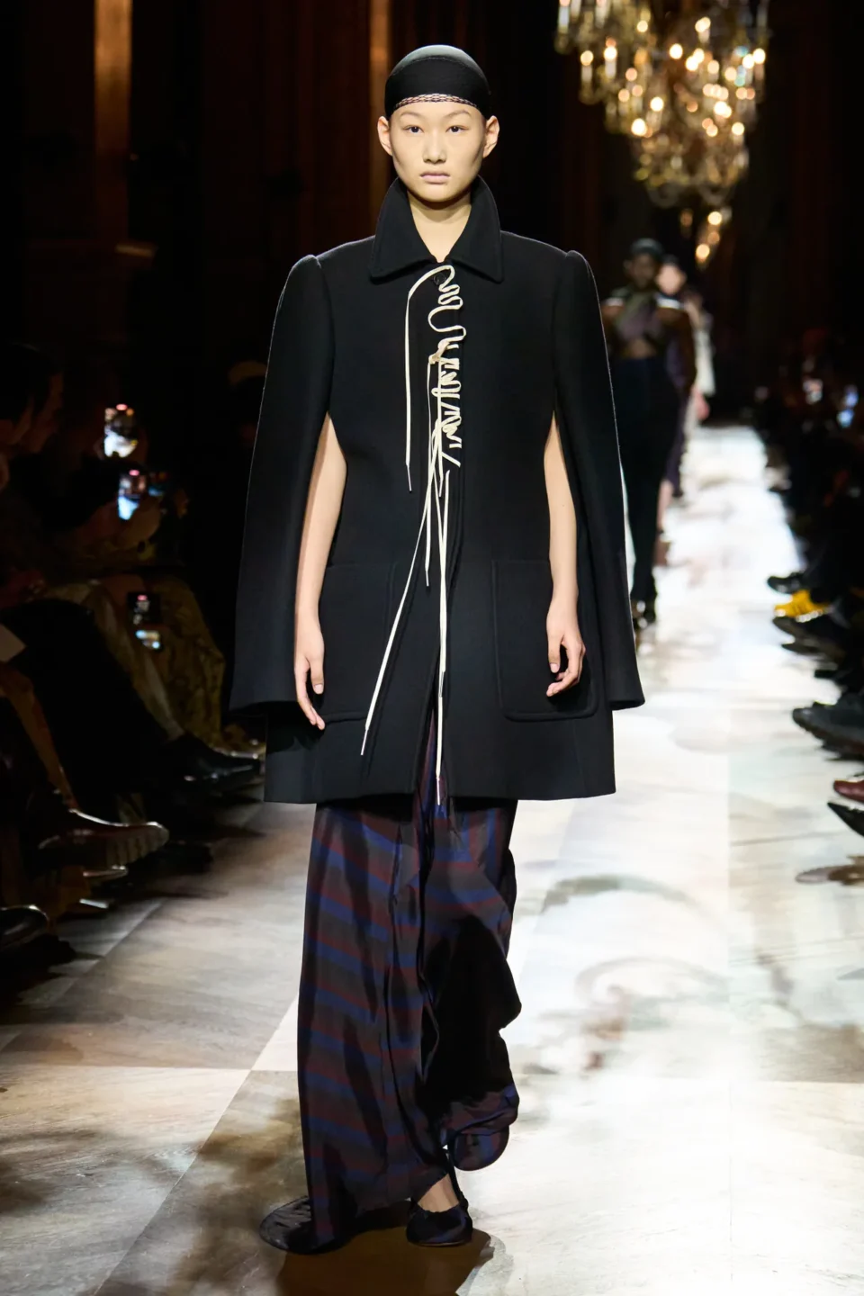 00005-dries-van-noten-fall-2025-ready-to-wear-credit-gorunway