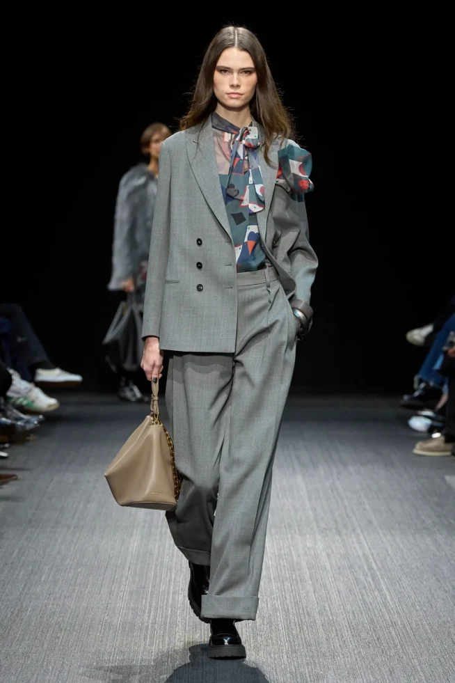 00005-emporio-armani-fall-2025-ready-to-wear-credit-gorunway