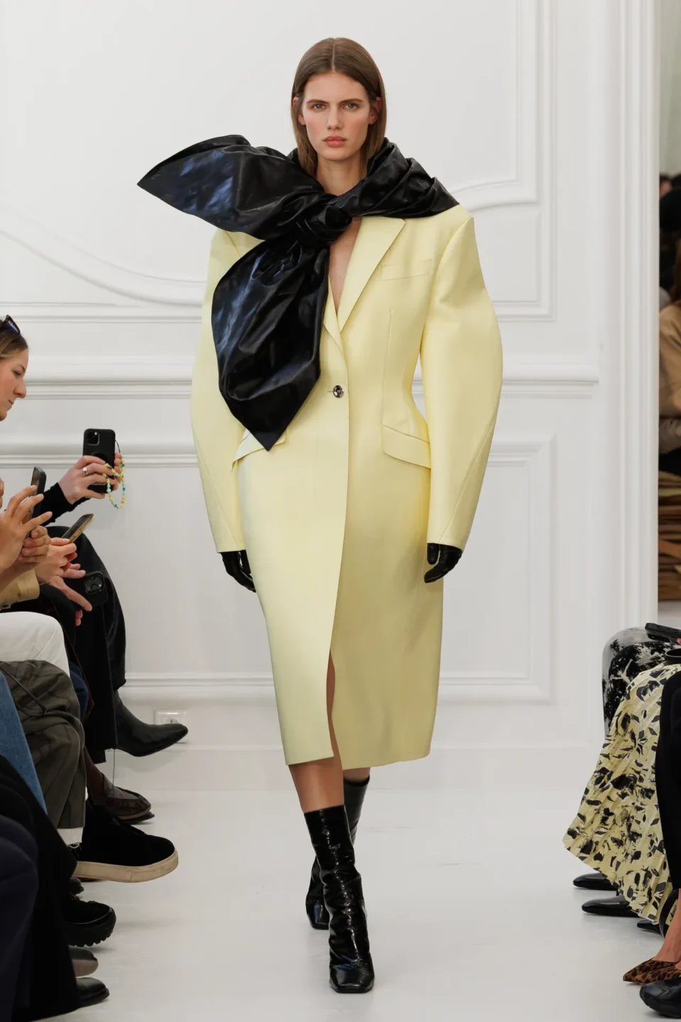 00005-givenchy-fall-2025-ready-to-wear-credit-brand