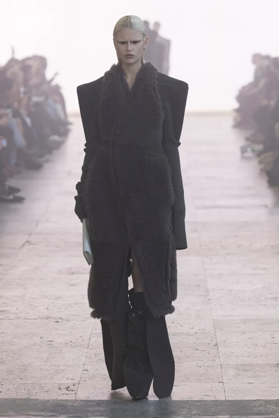 00005-rick-owens-fall-2025-ready-to-wear-credit-brand