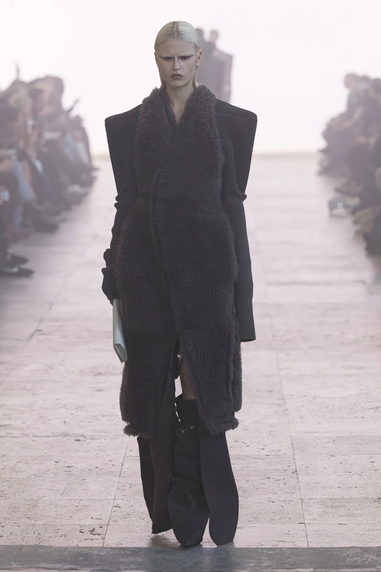 00005-rick-owens-fall-2025-ready-to-wear-credit-brand