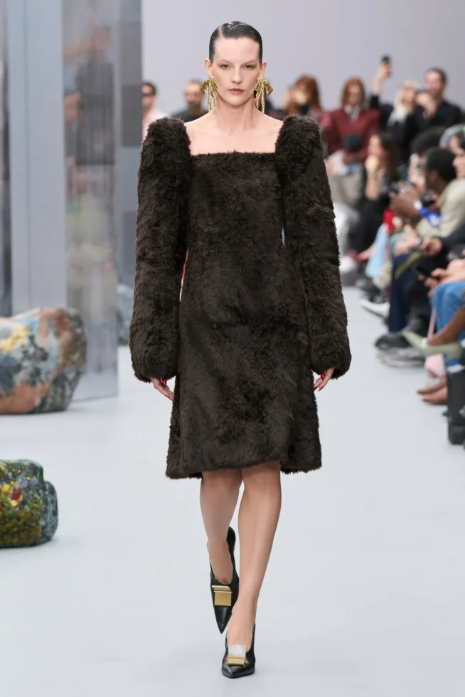 00006-acne-studios-fall-2025-ready-to-wear-credit-gorunway