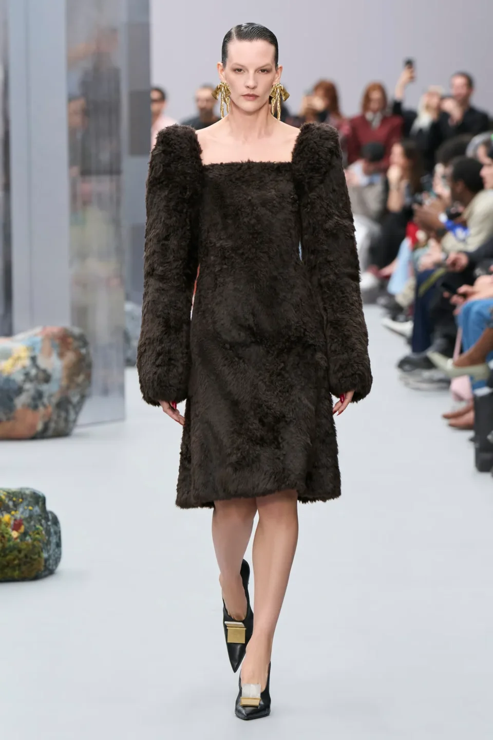 00006-acne-studios-fall-2025-ready-to-wear-credit-gorunway