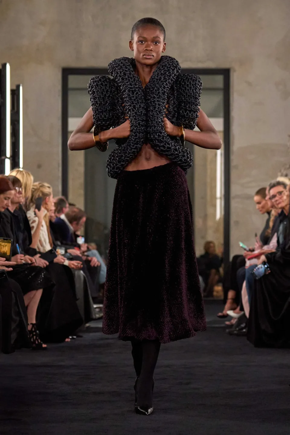 00007-alaia-fall-2025-ready-to-wear-credit-brand