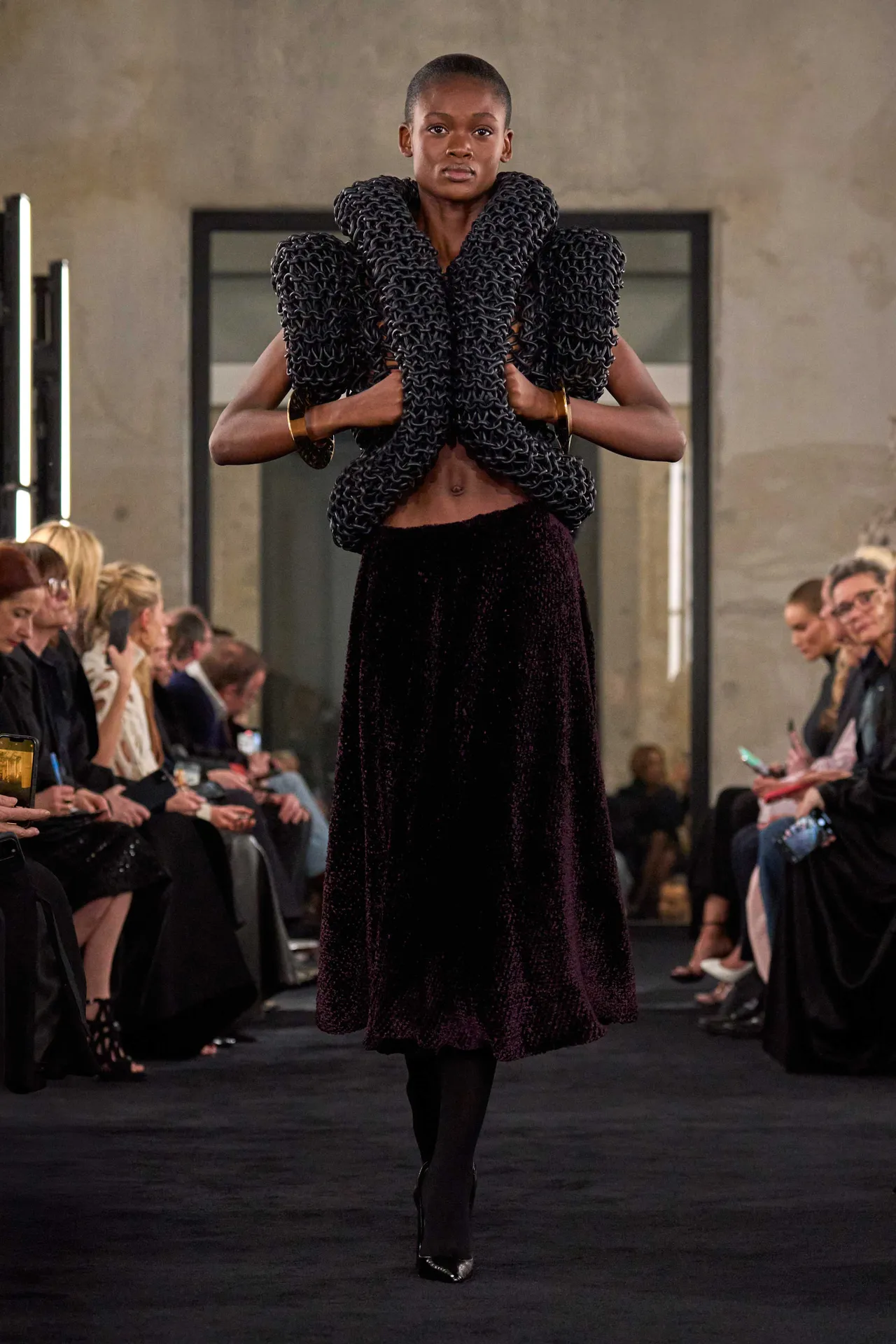 00007-alaia-fall-2025-ready-to-wear-credit-brand