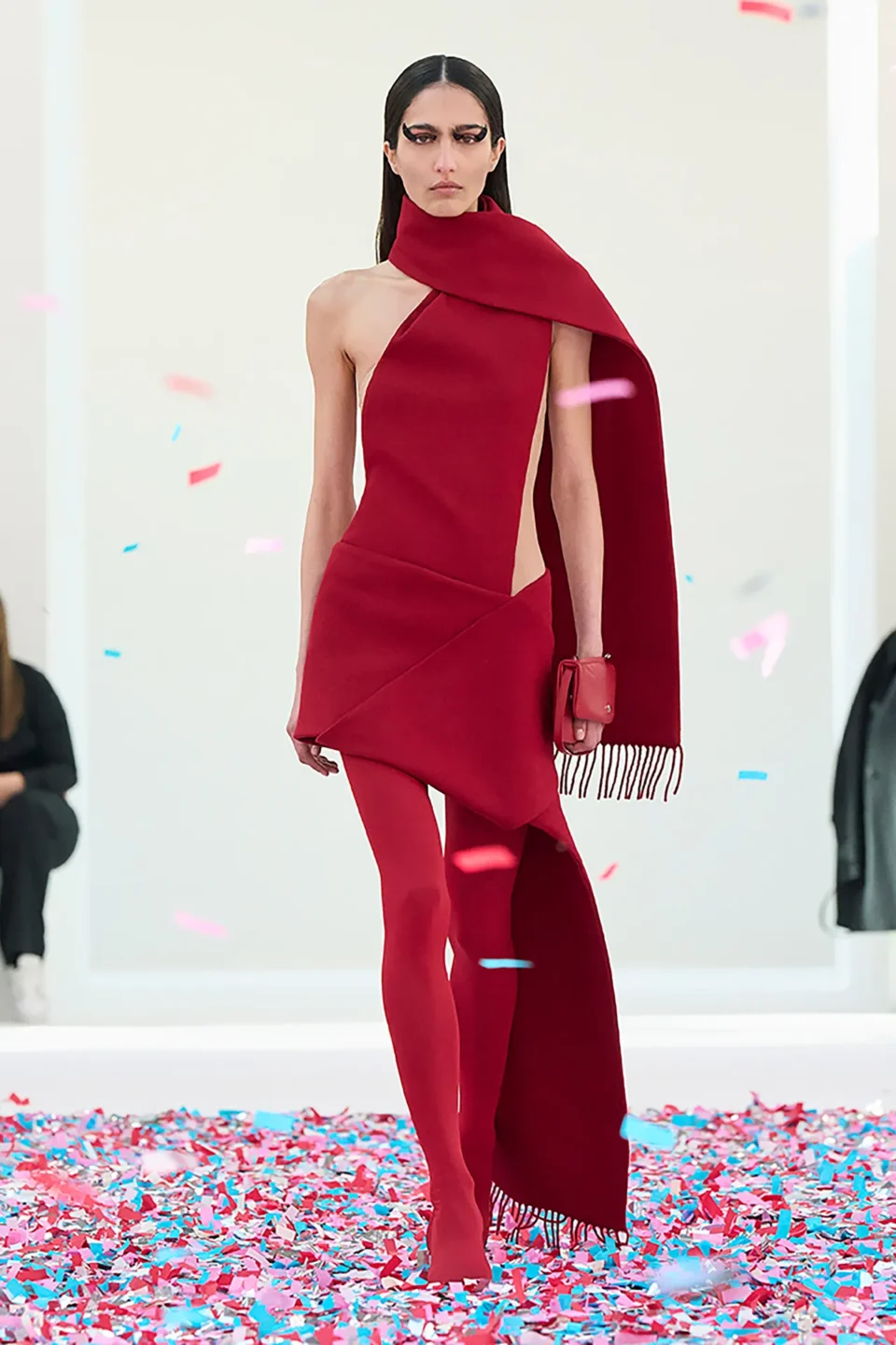 00007-courreges-fall-2025-ready-to-wear-credit-brand