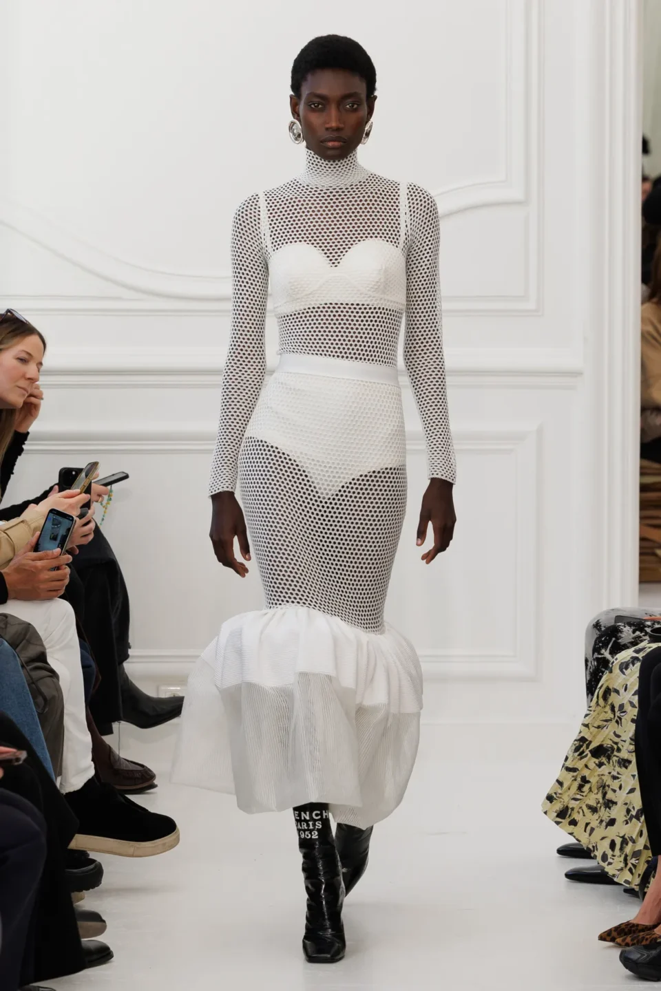 00007-givenchy-fall-2025-ready-to-wear-credit-brand