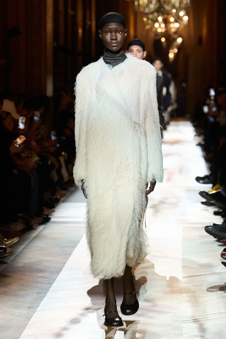 00008-dries-van-noten-fall-2025-ready-to-wear-credit-gorunway