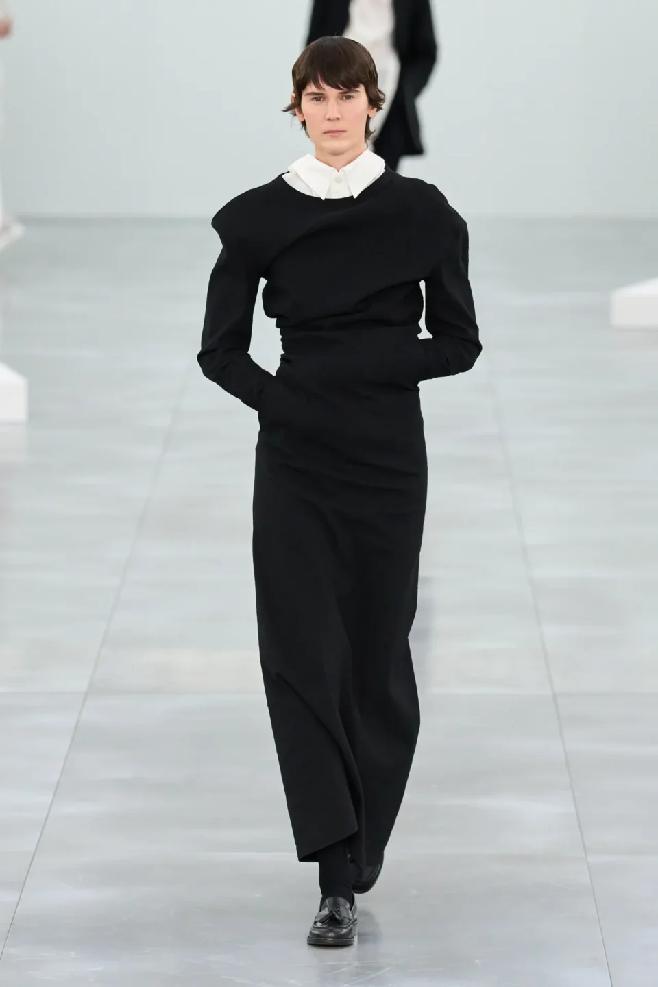 00008-issey-miyake-fall-2025-ready-to-wear-credit-gorunway