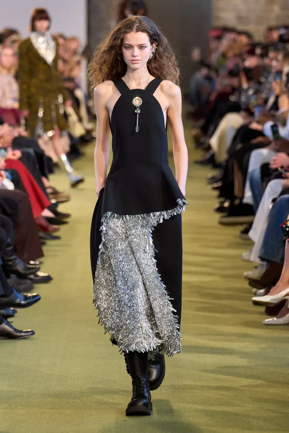 00008-rabanne-fall-2025-ready-to-wear-credit-gorunway
