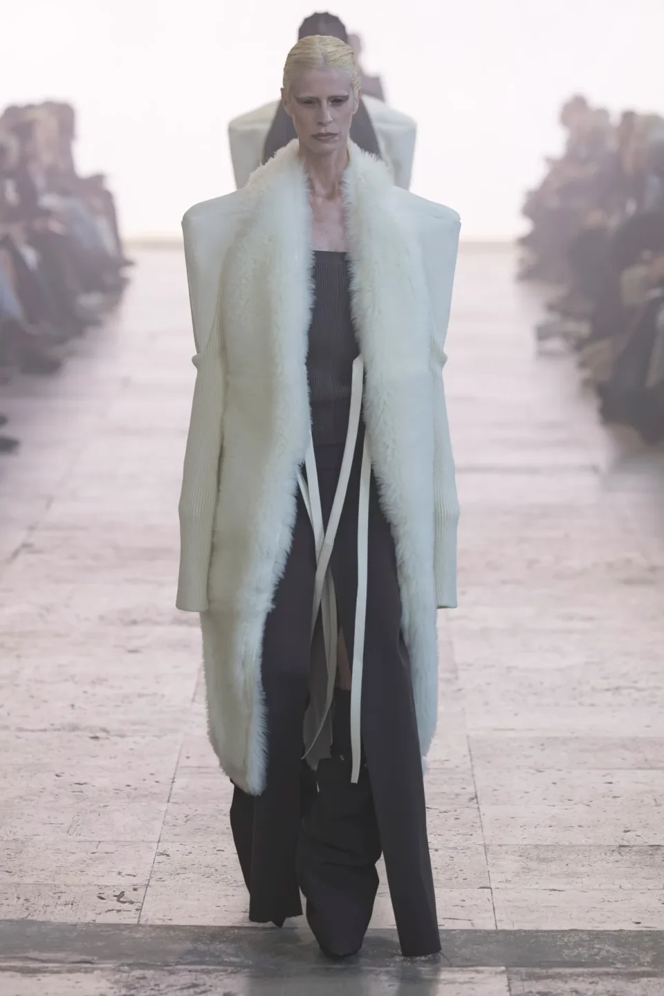 00008-rick-owens-fall-2025-ready-to-wear-credit-brand