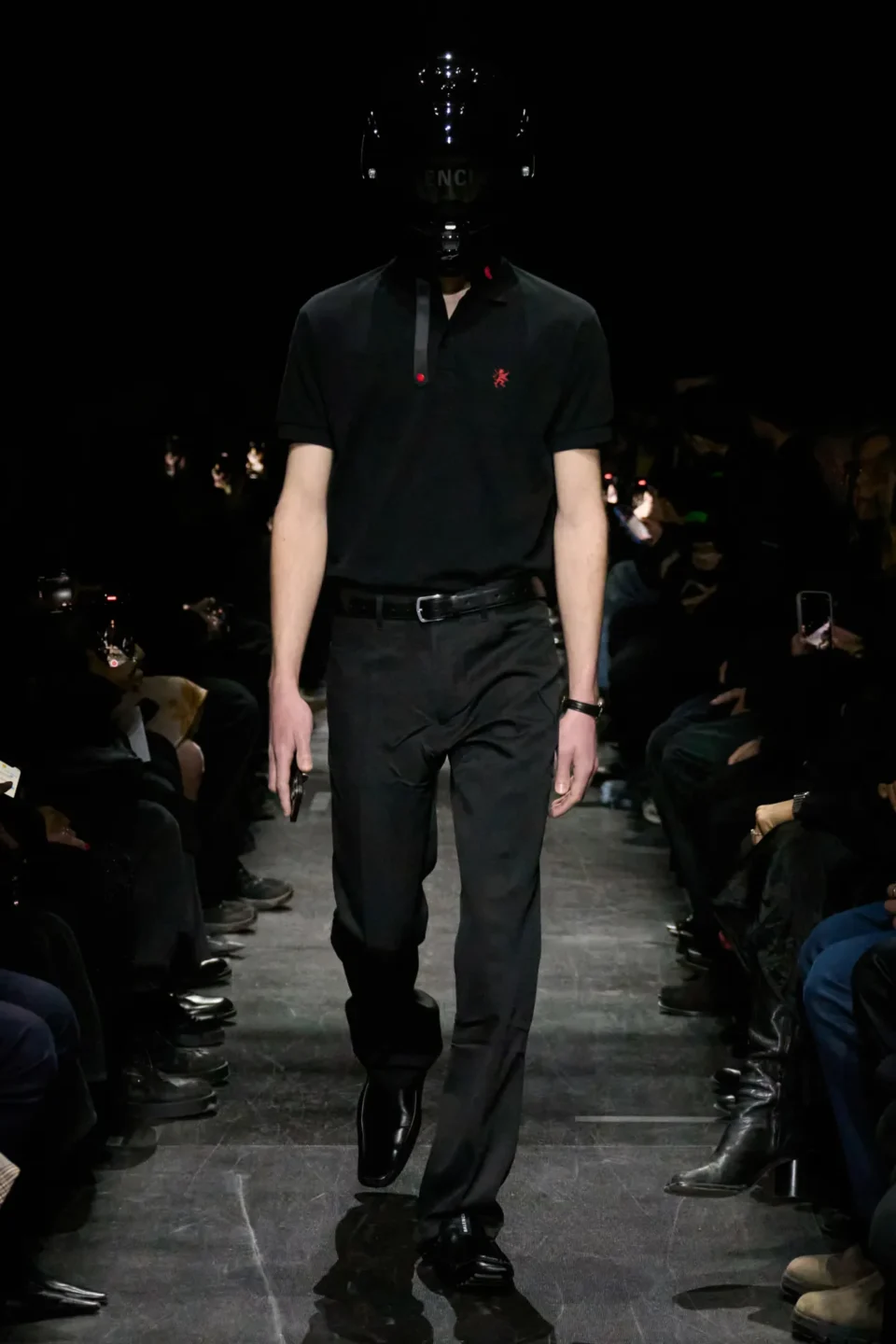 00009-balenciaga-fall-2025-ready-to-wear-credit-gorunway