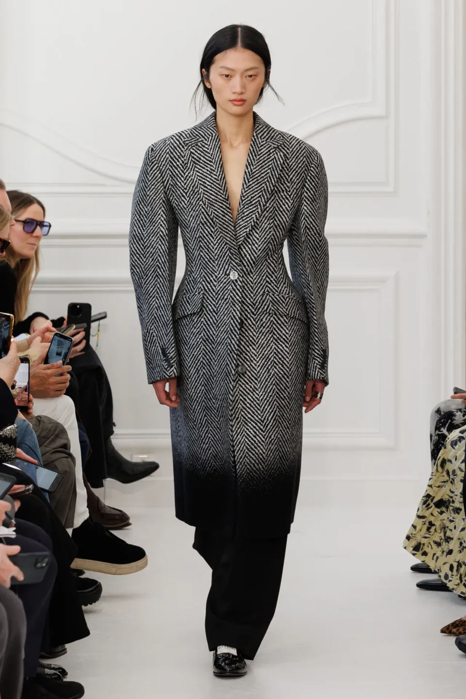 00009-givenchy-fall-2025-ready-to-wear-credit-brand