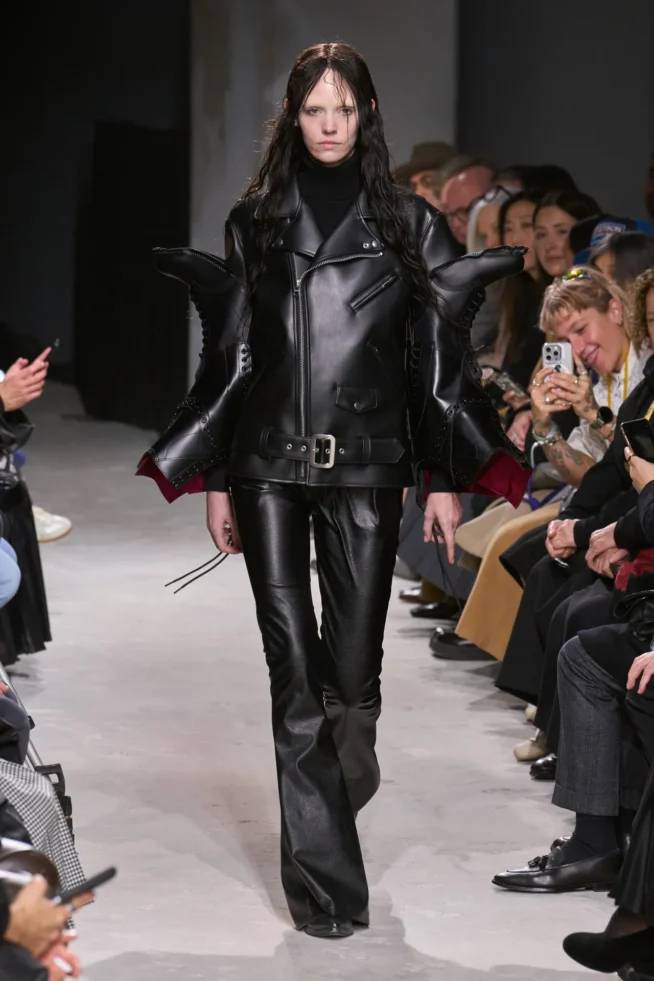 00009-junya-watanabe-fall-2025-ready-to-wear-credit-gorunway