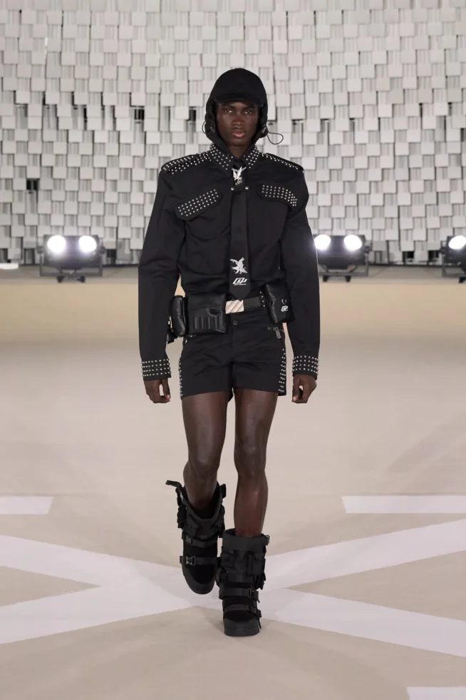 00009-off-white-fall-2025-ready-to-wear-credit-gorunway