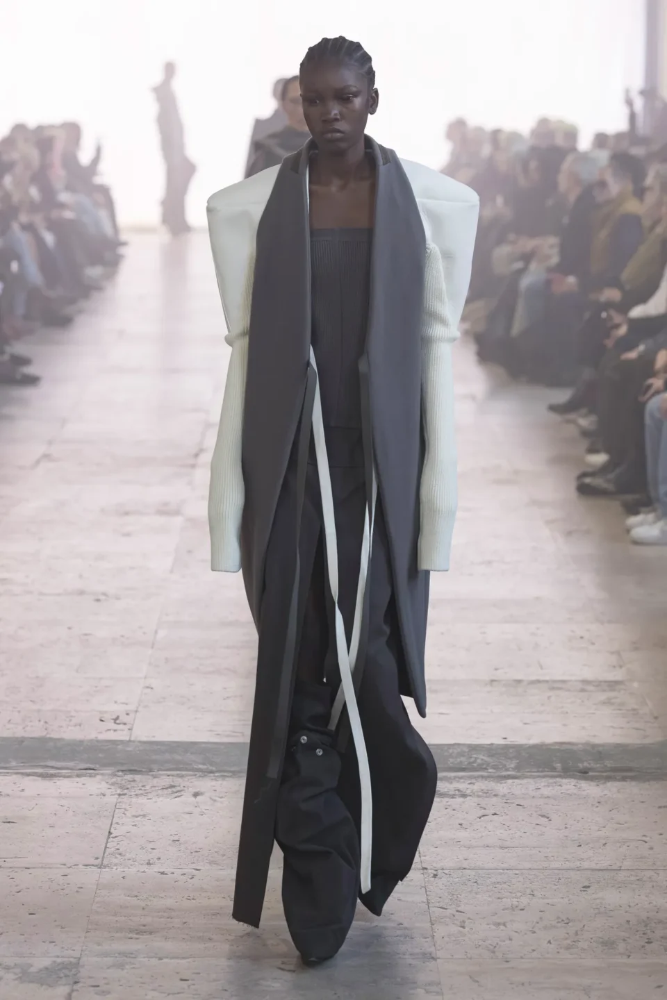00009-rick-owens-fall-2025-ready-to-wear-credit-brand