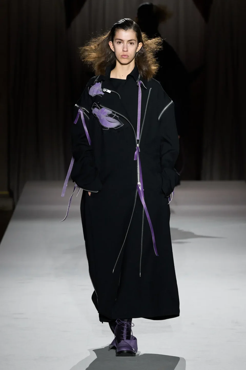 00009-yohji-yamamoto-fall-2025-ready-to-wear-credit-gorunway