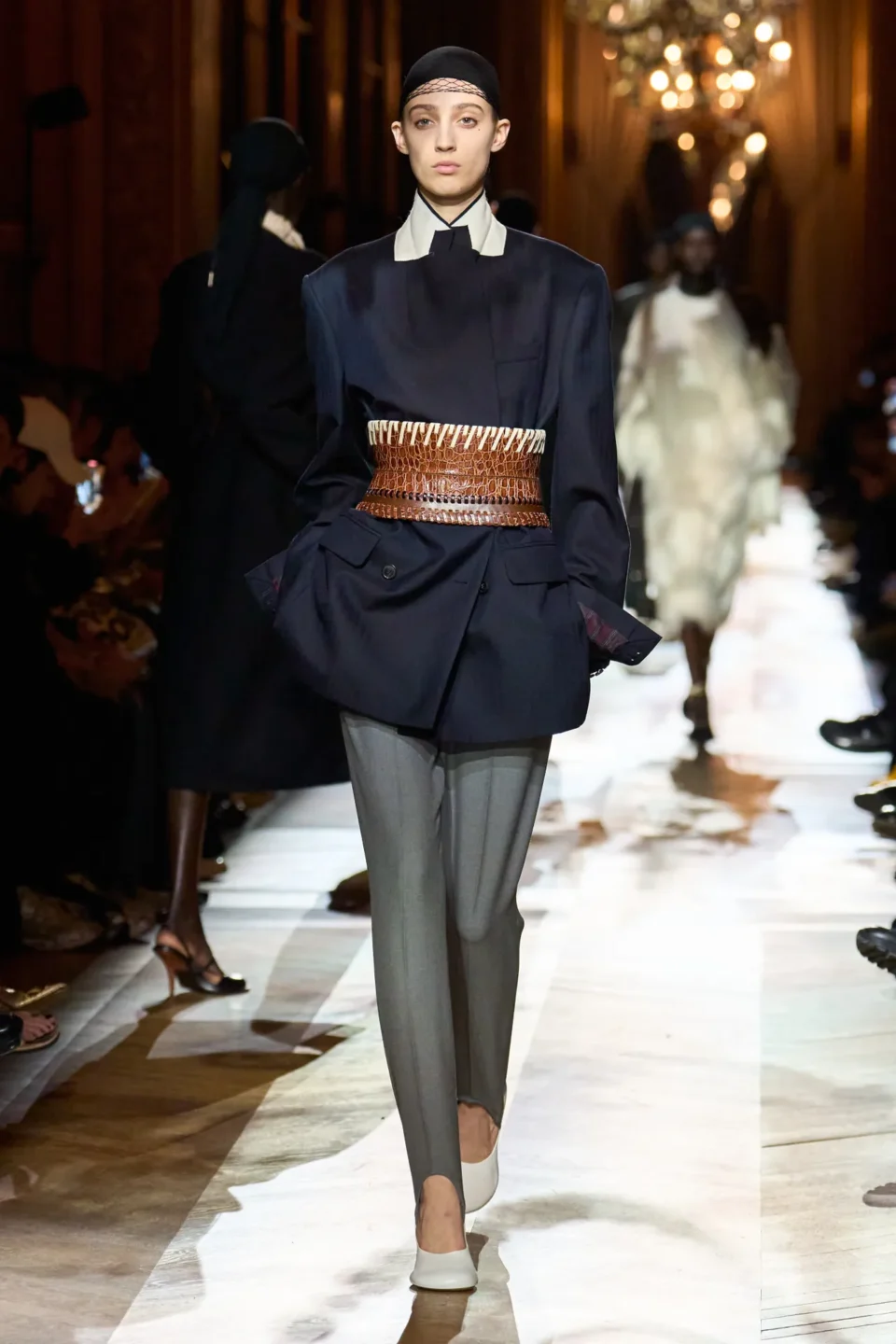 00010-dries-van-noten-fall-2025-ready-to-wear-credit-gorunway