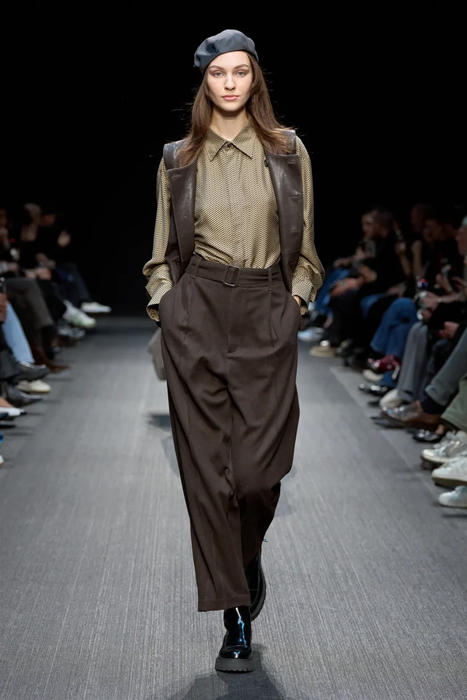 00010-emporio-armani-fall-2025-ready-to-wear-credit-gorunway