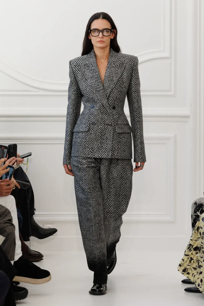 00010-givenchy-fall-2025-ready-to-wear-credit-brand