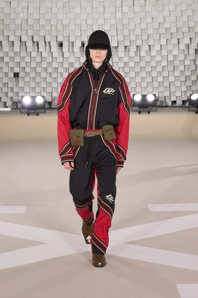 00010-off-white-fall-2025-ready-to-wear-credit-gorunway