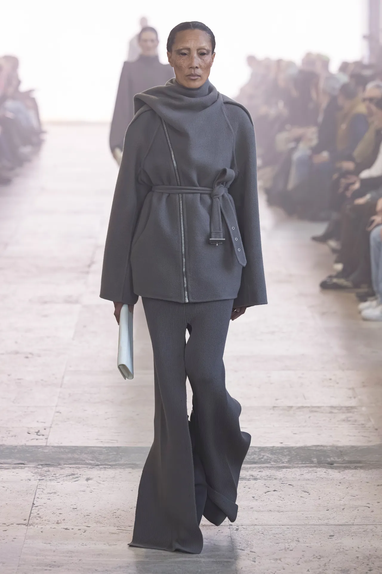 00010-rick-owens-fall-2025-ready-to-wear-credit-brand