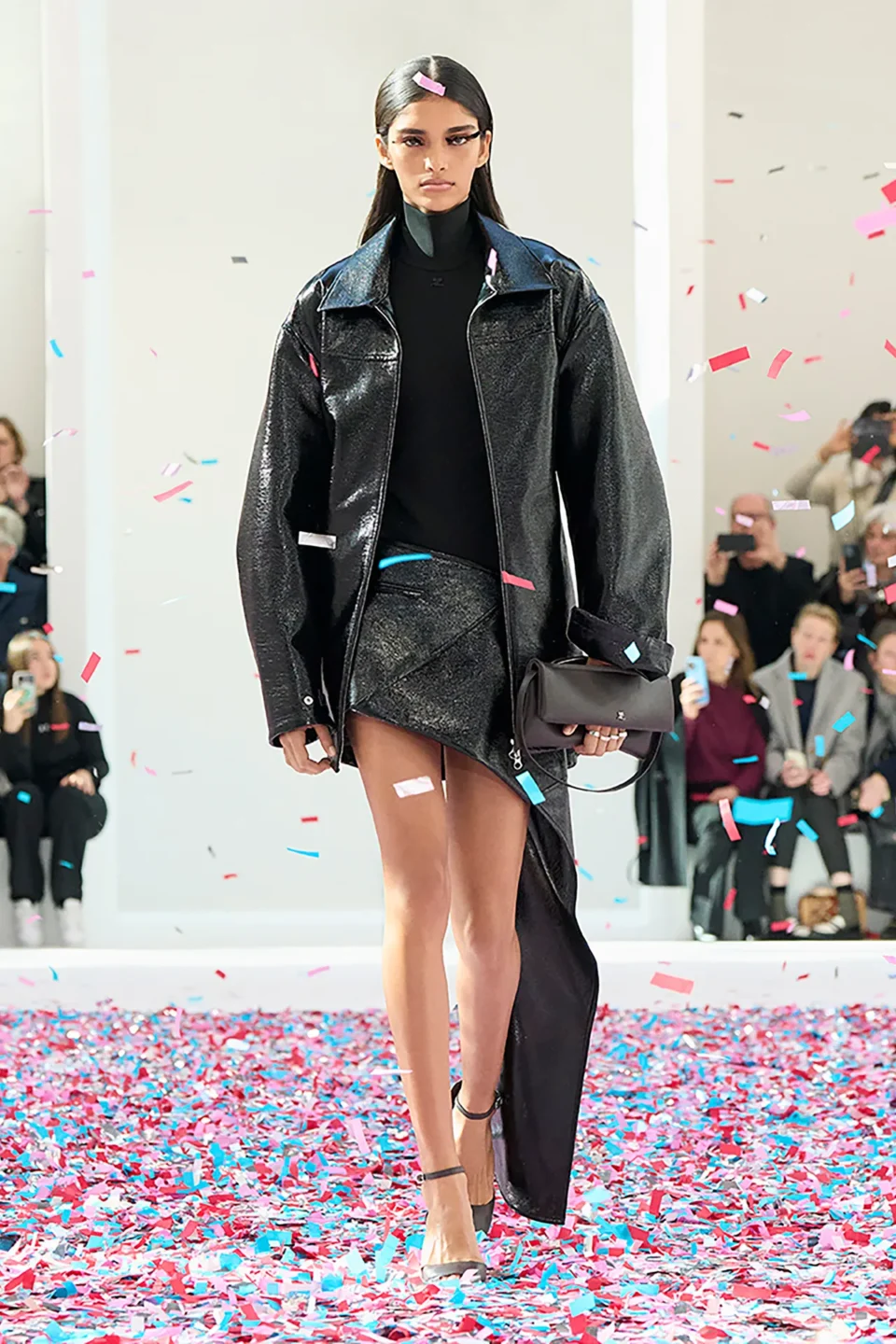 00011-courreges-fall-2025-ready-to-wear-credit-brand