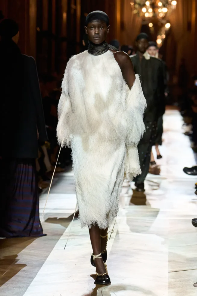 00011-dries-van-noten-fall-2025-ready-to-wear-credit-gorunway